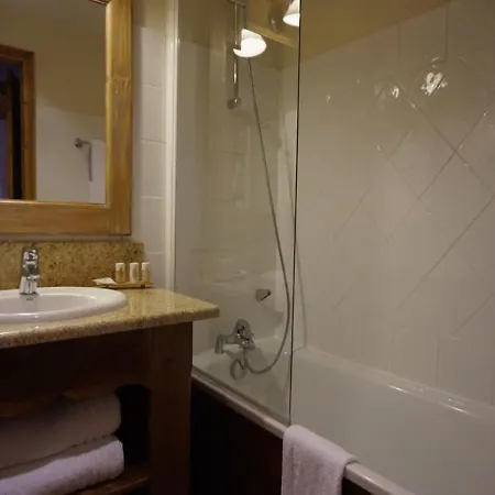 דירה 5 Star Flat - 6 People - Arc 1950 - Ski-In Ski-Out - Sun - View - Spa בור סן מוריס
