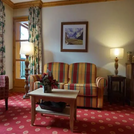 5 Star Flat - 6 People - Arc 1950 - Ski-In Ski-Out - Sun - View - Spa דירה *